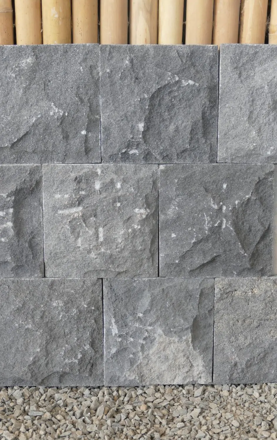  Product image 1 of the product “Black Lava Stone Wall tiles,Quality for export market, Size 20 x 20 cm (0,04m²) Price per 1 m² / 25pcs. ”